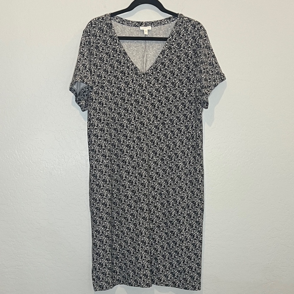 Garnet Hill Black & Cream Floral V-Neck Short Sleeve Dress size Large